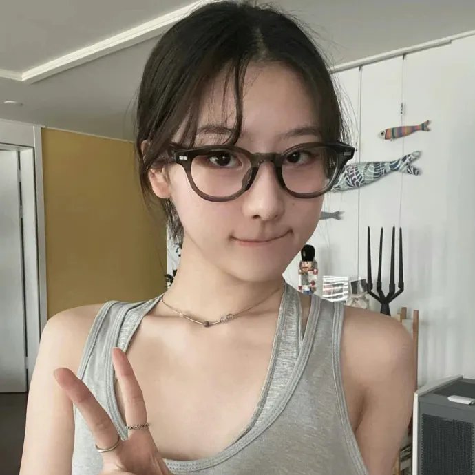 绯红色的窗帘